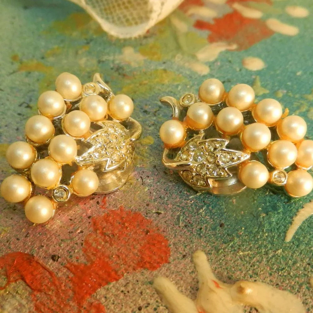VTG Marboux Boucher clip earrings pearlcore faux pearl rhinestones grapes glam